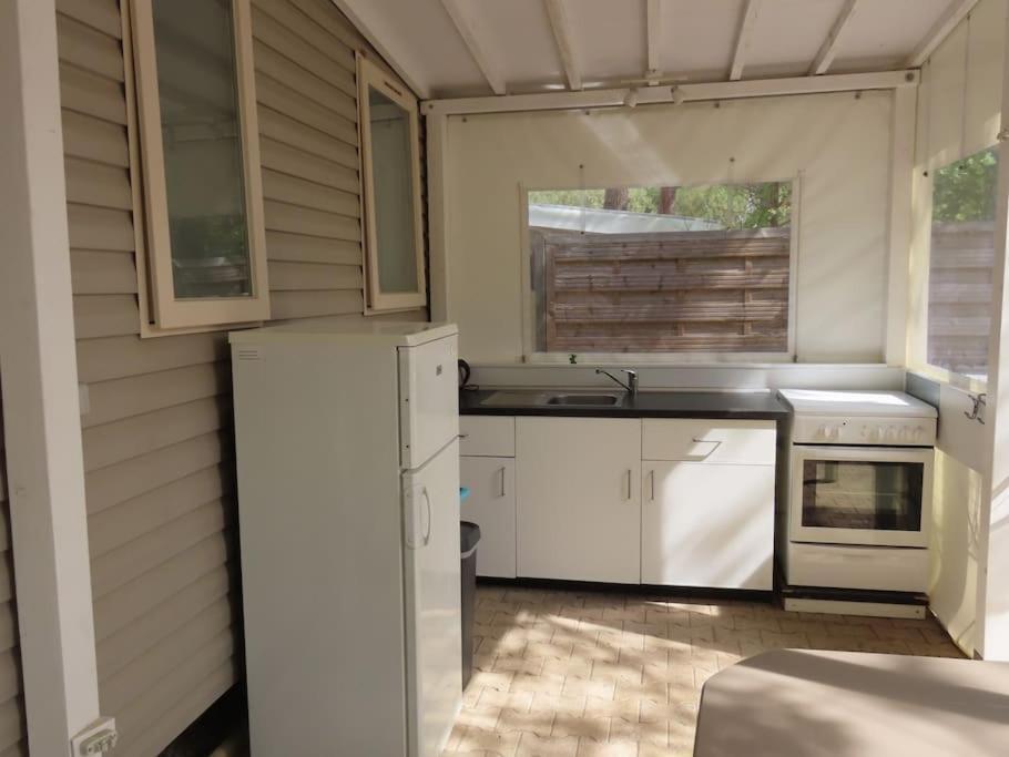Mobile home 6-pers Camping Leï Suves-Côtes d'Azur-including airco Roquebrune-sur-Argens Exterior foto