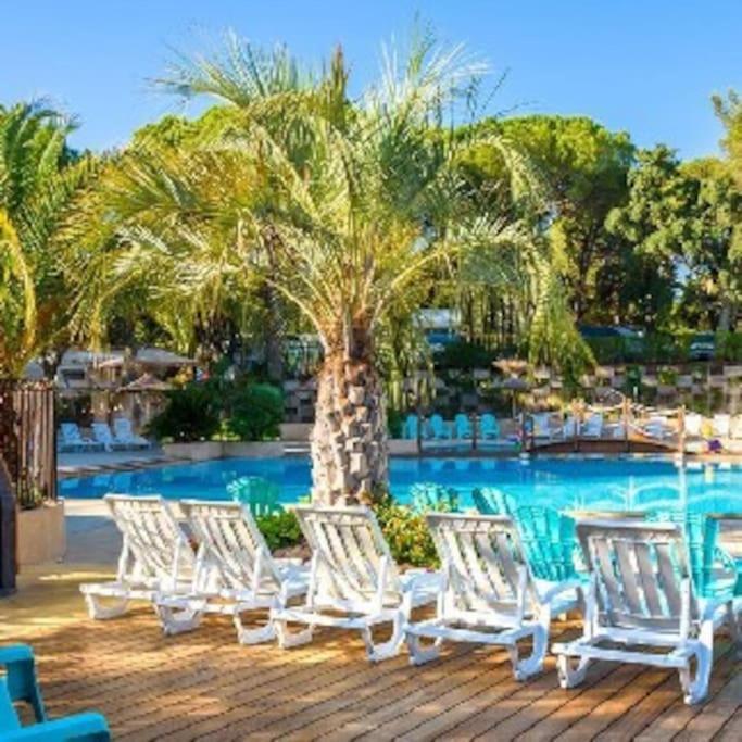 Mobile home 6-pers Camping Leï Suves-Côtes d'Azur-including airco Roquebrune-sur-Argens Exterior foto